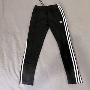 Adidas pants, like new, size XS